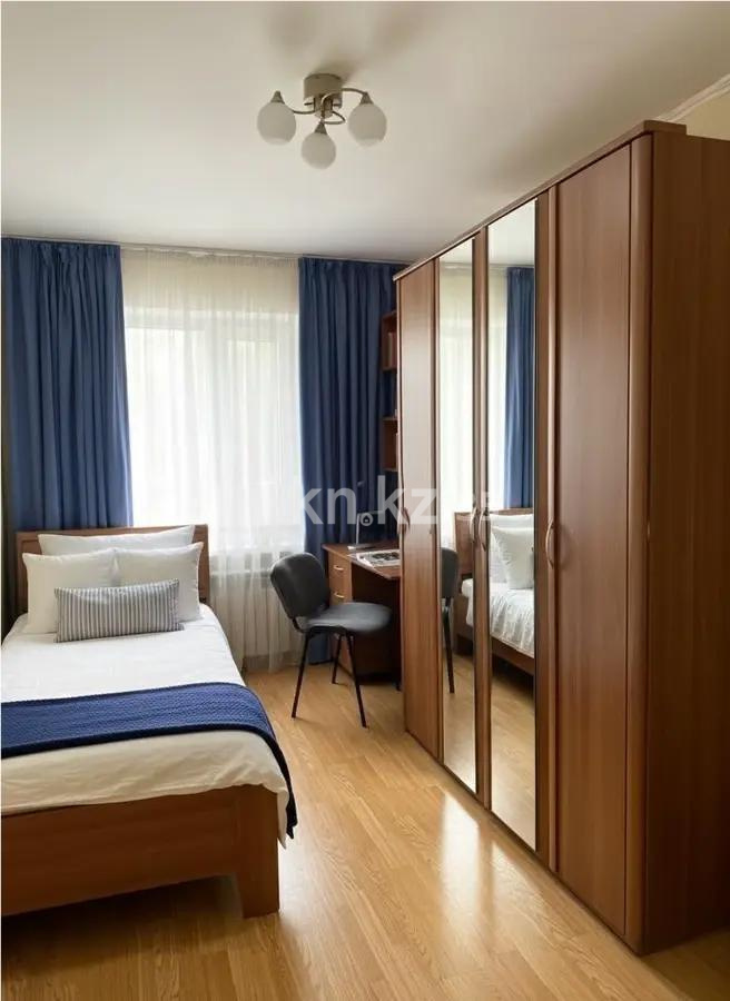 Продажа 4-комнатной квартиры, 75 м², 1 мкр., дом  20 в Алматы - фото 4