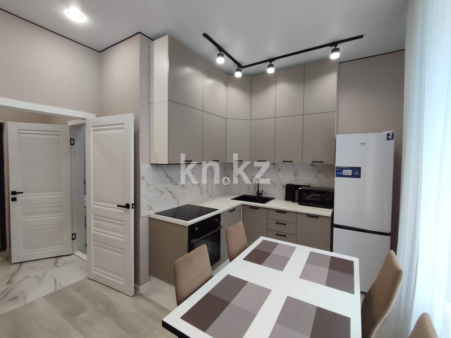 Аренда 1-комнатной квартиры посуточно, 38 м², А. Байтурсынова, дом  20/2 - пр. Улы Дала в Астане - фото 8