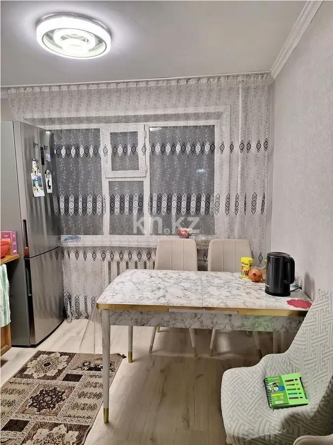 Продажа 2-комнатной квартиры, 50 м², 15-й мкр., дом  37 в Караганде - фото 3