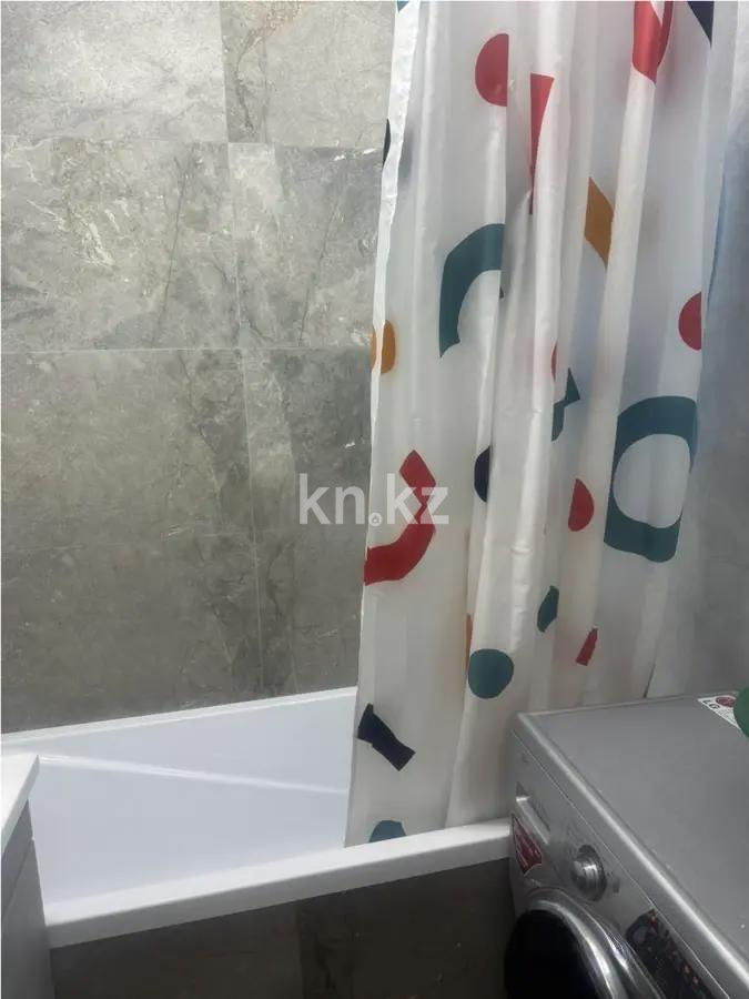 Продажа 3-комнатной квартиры, 64 м², мкр-н Степной-3, дом  1 в Караганде - фото 3