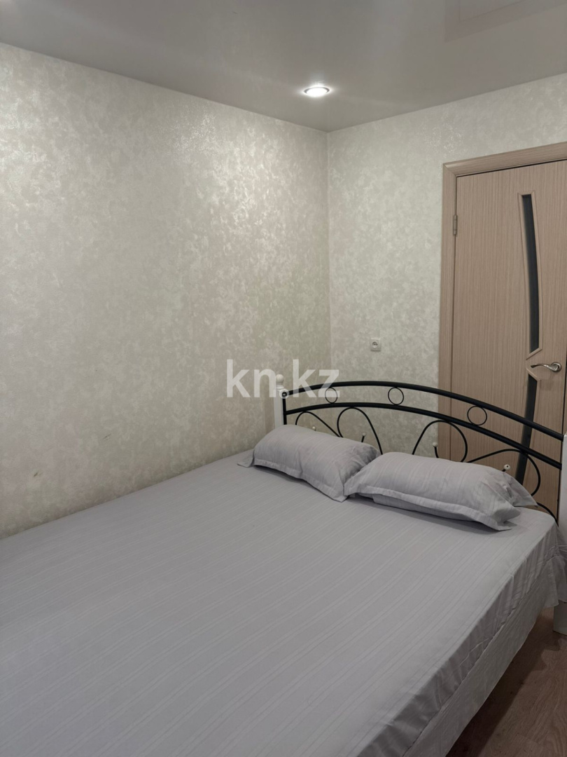 Аренда 2-комнатной квартиры посуточно, 47 м², ул. Кайсенова, дом  119 в Усть-Каменогорске - фото 3