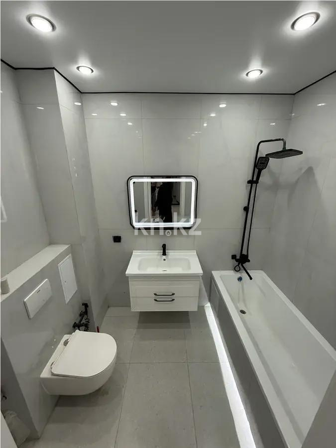 Продажа 3-комнатной квартиры, 65 м², ул. Нажимеденова, дом  34 в Астане - фото 2