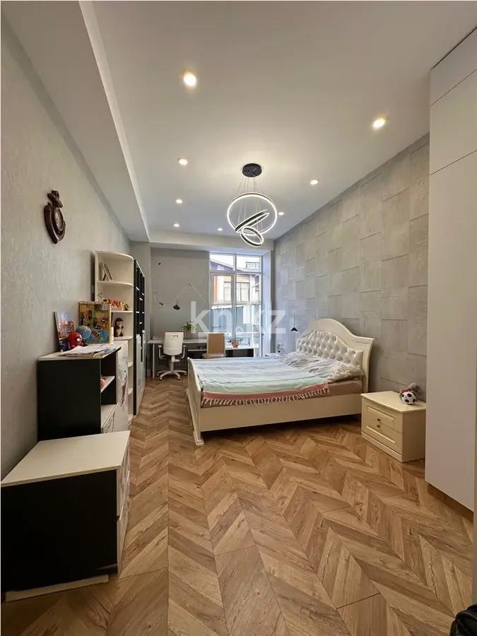 Продажа 3-комнатной квартиры, 126 м², мкр-н Акжар, дом  3/7 в Алматы - фото 3