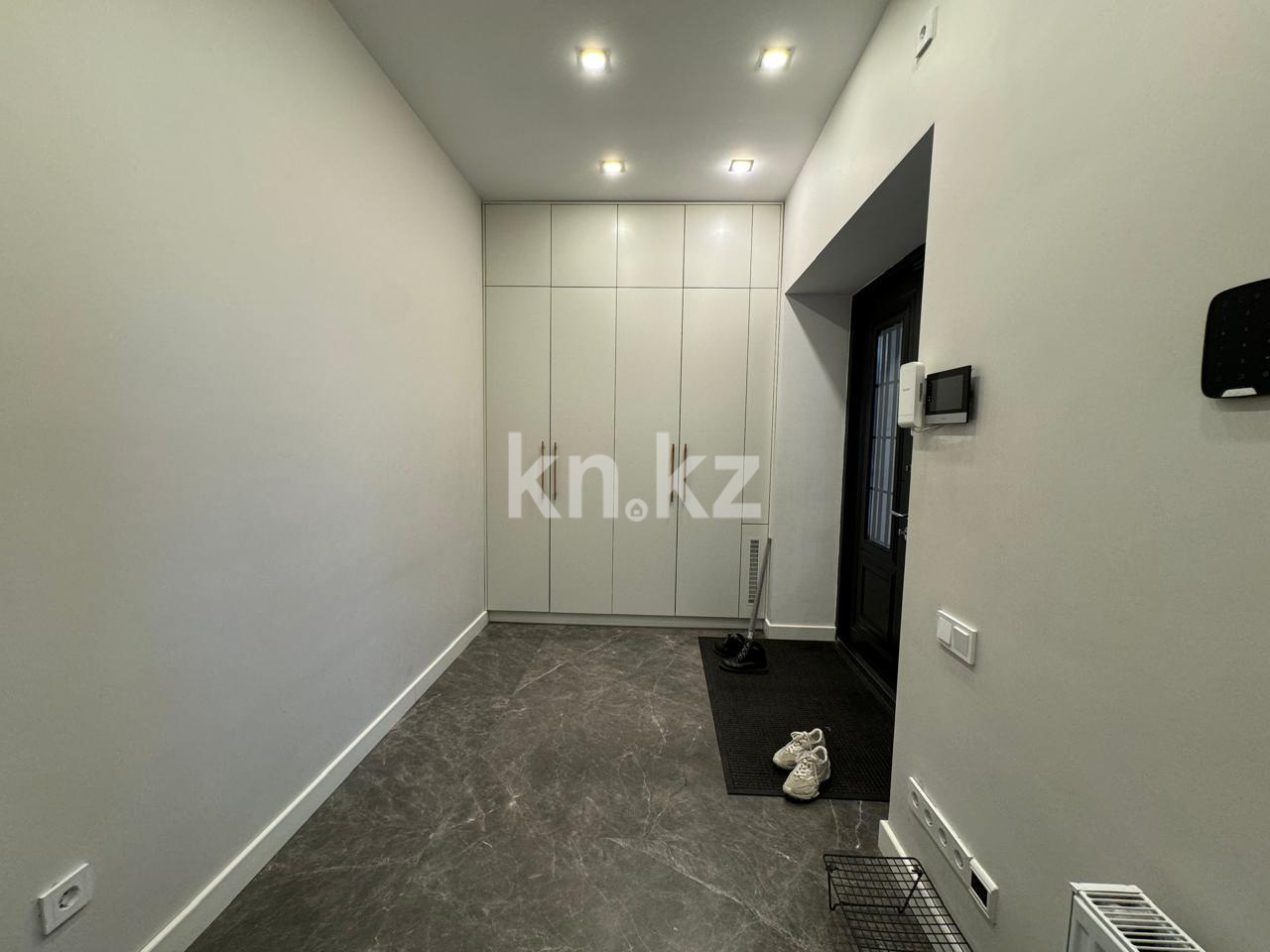 Аренда 5-комнатного дома, 380 м², ул. Кыз-Жибек в Астане - фото 17