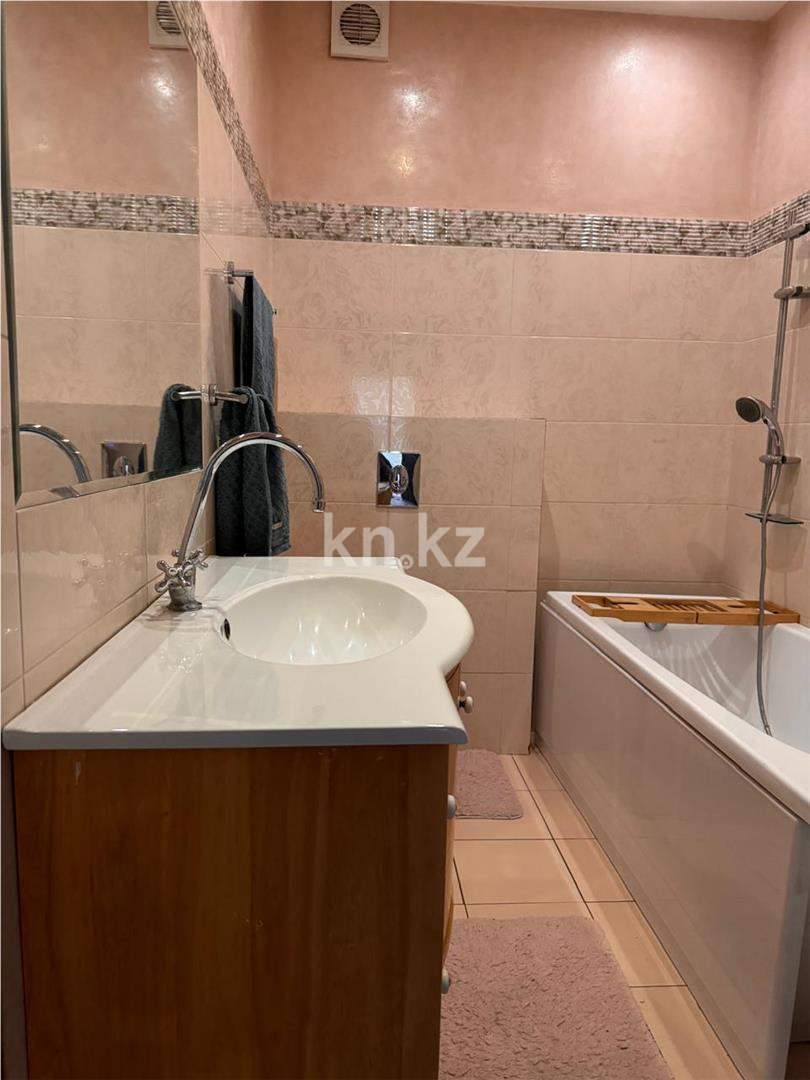 Продажа 4-комнатной квартиры, 121 м², ул. Лободы в Караганде - фото 6