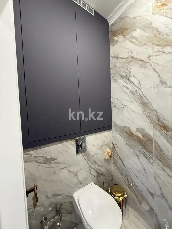 Продажа 3-комнатной квартиры, 90 м², ул. Кулкыбаева, дом  62 в Караганде - фото 5