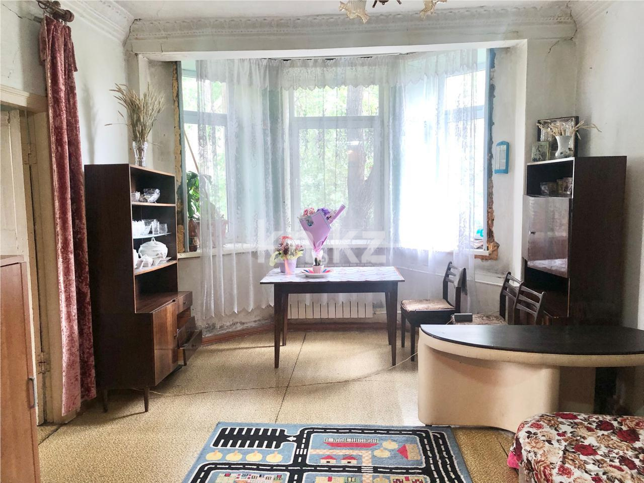 Продажа 3-комнатной квартиры, 61 м², ул. Ермекова в Караганде