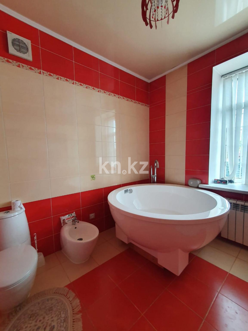Продажа 6-комнатного дома, 428 м², ул. Ермекова в Караганде - фото 15