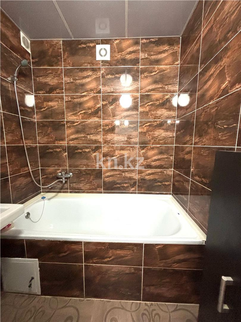 Продажа 1-комнатной квартиры, 37 м², пр. Республики, дом  4 в Караганде - фото 6