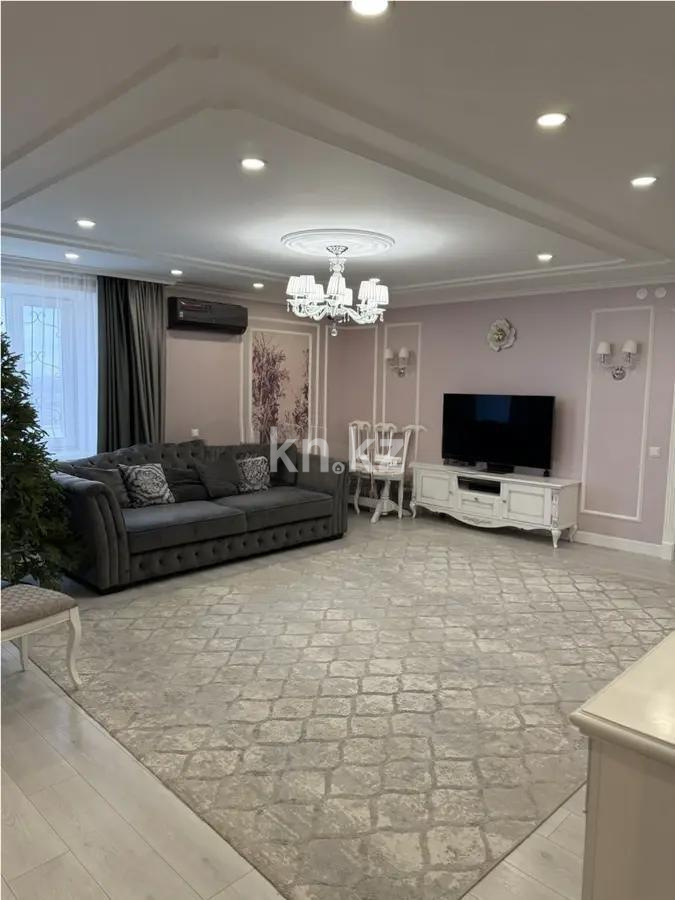 Продажа 4-комнатной квартиры, 141 м² в Караганде