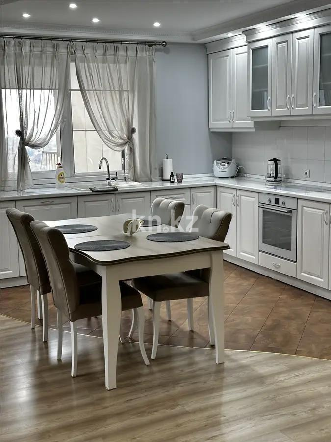 Продажа 2-комнатной квартиры, 100 м², ул. Жазылбека, дом  20 в Алматы - фото 2