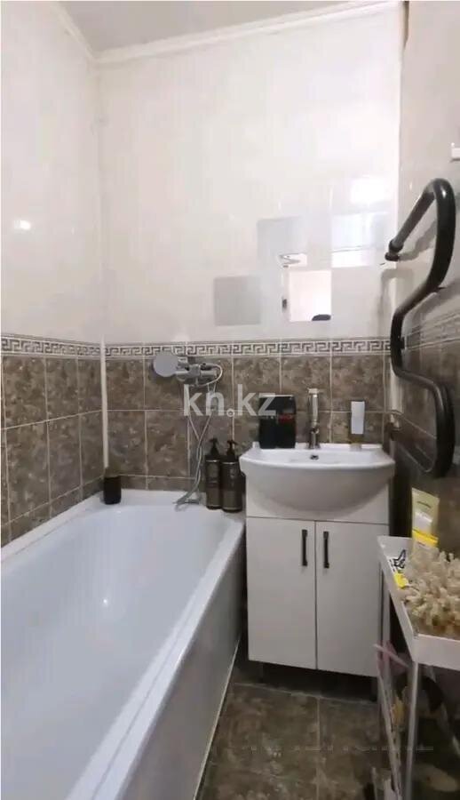 Продажа 3-комнатной квартиры, 66.5 м² в Алматы - фото 6