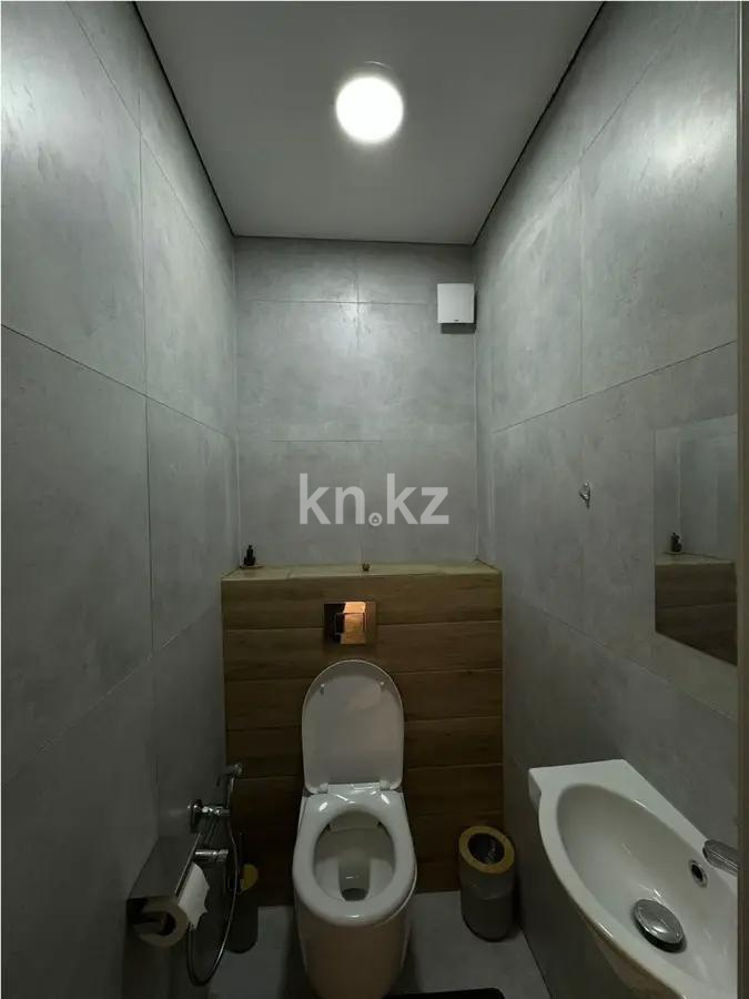 Продажа 2-комнатной квартиры, 69.8 м², ул. Толе би, дом  285/8 в Алматы - фото 4