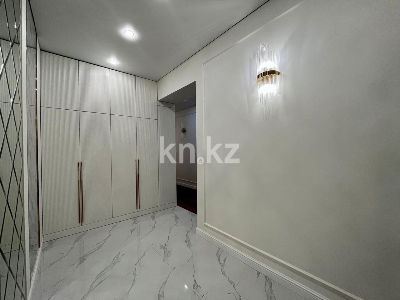 Продажа 4-комнатной квартиры, 90 м² в Астане - фото 19