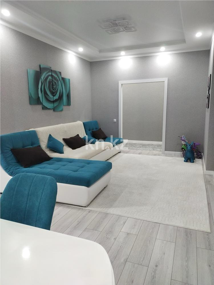 Продажа 4-комнатной квартиры, 106 м², пр. Шахтеров в Караганде