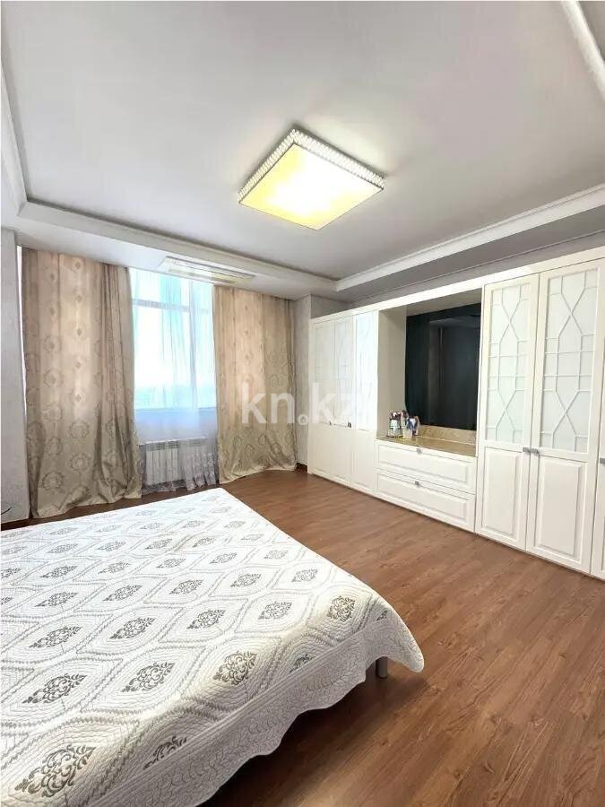 Продажа 5-комнатной квартиры, 212 м² в Астане - фото 2