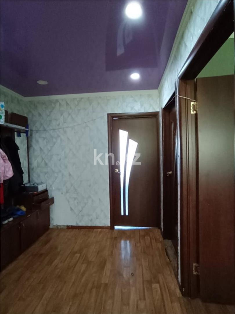 Продажа 3-комнатной квартиры, 62 м², мкр-н 23 в Караганде - фото 12