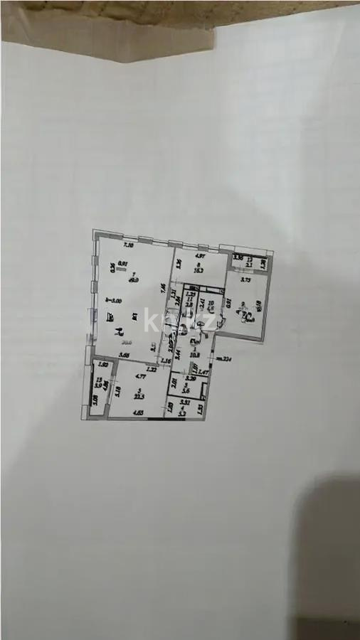 Продажа 4-комнатной квартиры, 184 м² в Астане