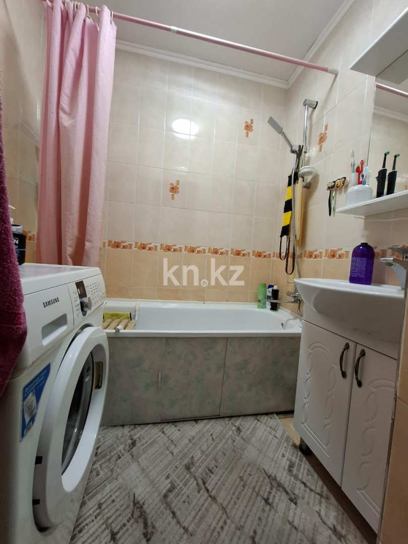 Продажа 3-комнатной квартиры, 71 м², ул. Сатыбалдина, дом  7/3 в Караганде - фото 9