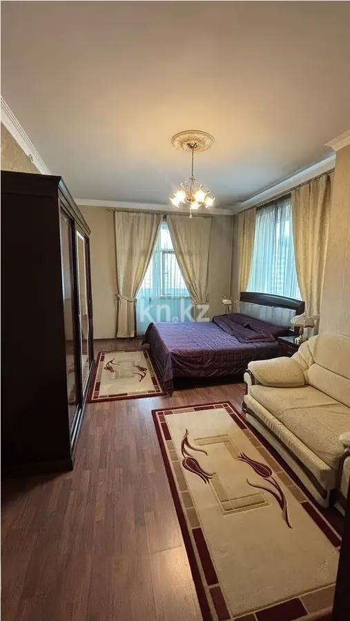 Продажа 2-комнатной квартиры, 86 м² в Алматы