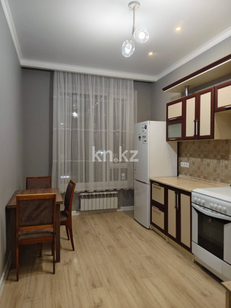 Аренда 3-комнатной квартиры, 84 м² в Астане