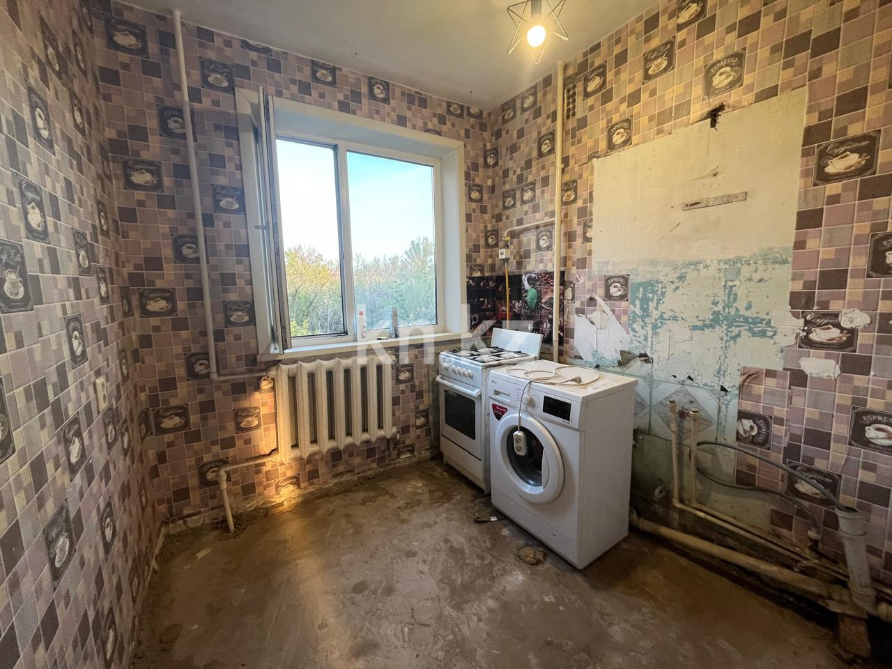 Продажа 3-комнатной квартиры, 63 м², пр. Республики, дом  24 в Караганде - фото 7