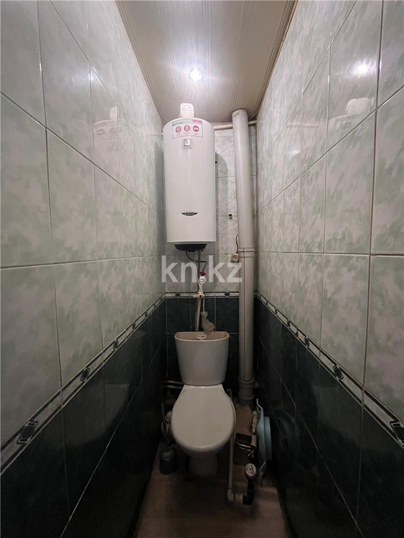 Продажа 4-комнатной квартиры, 61 м², 11а мкр. в Караганде - фото 8