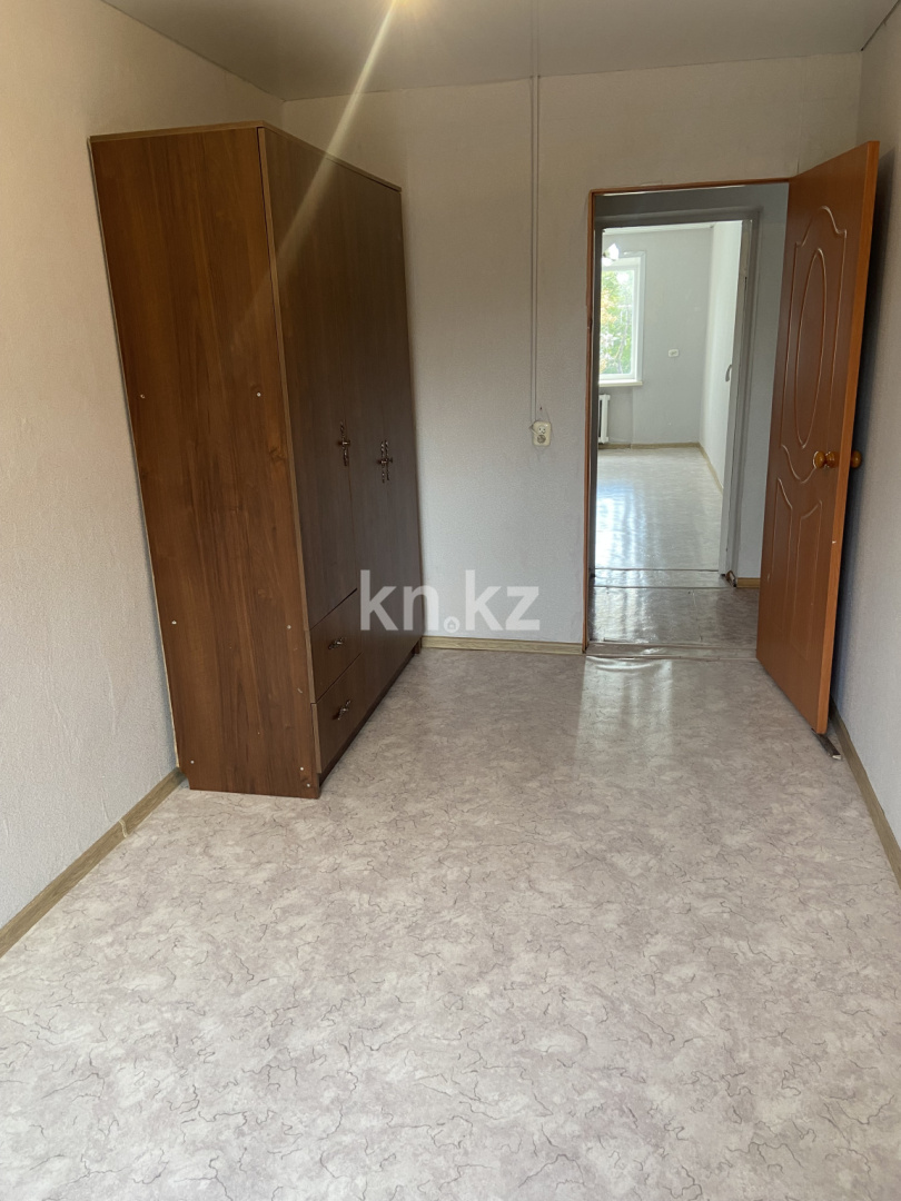 Продажа 3-комнатной квартиры, 55 м², 12-й мкр., дом  29 в Караганде