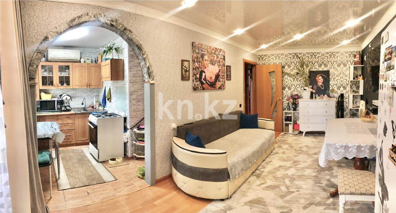 Продажа 3-комнатной квартиры, 62 м², мкр-н 14, дом  42 в Караганде