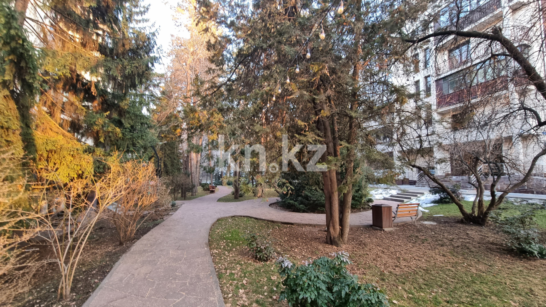 Аренда 4-комнатной квартиры, 193 м² в Алматы