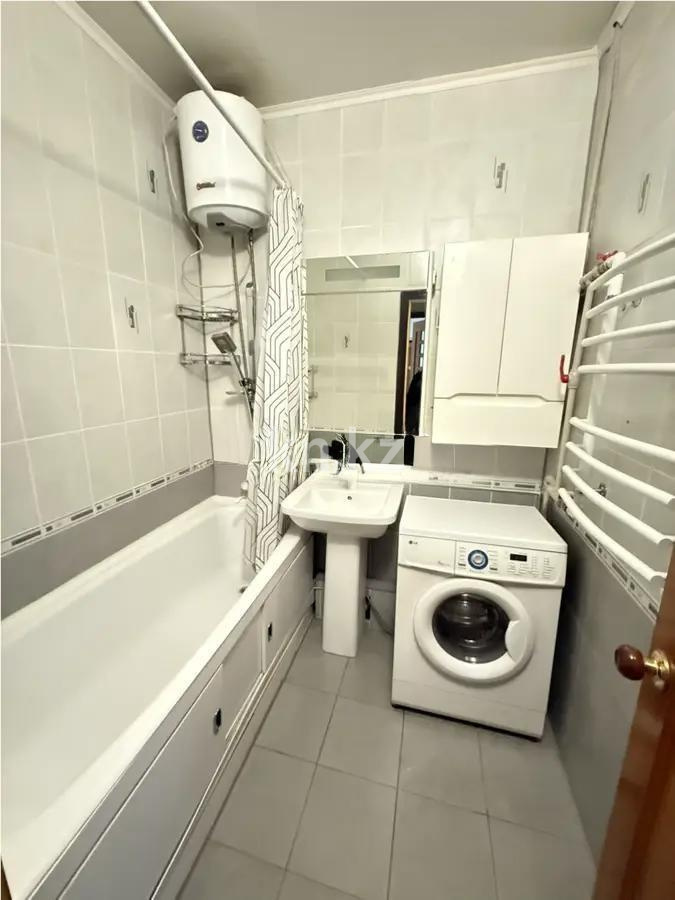 Продажа 1-комнатной квартиры, 40.5 м², ул. Розыбакиева, дом  218 в Алматы - фото 3