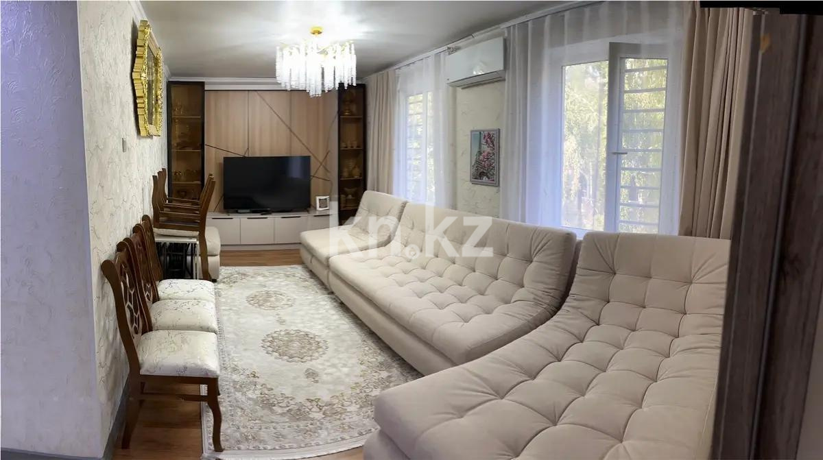 Продажа 3-комнатной квартиры, 57.8 м², мкр-н 8, дом  72А в Алматы