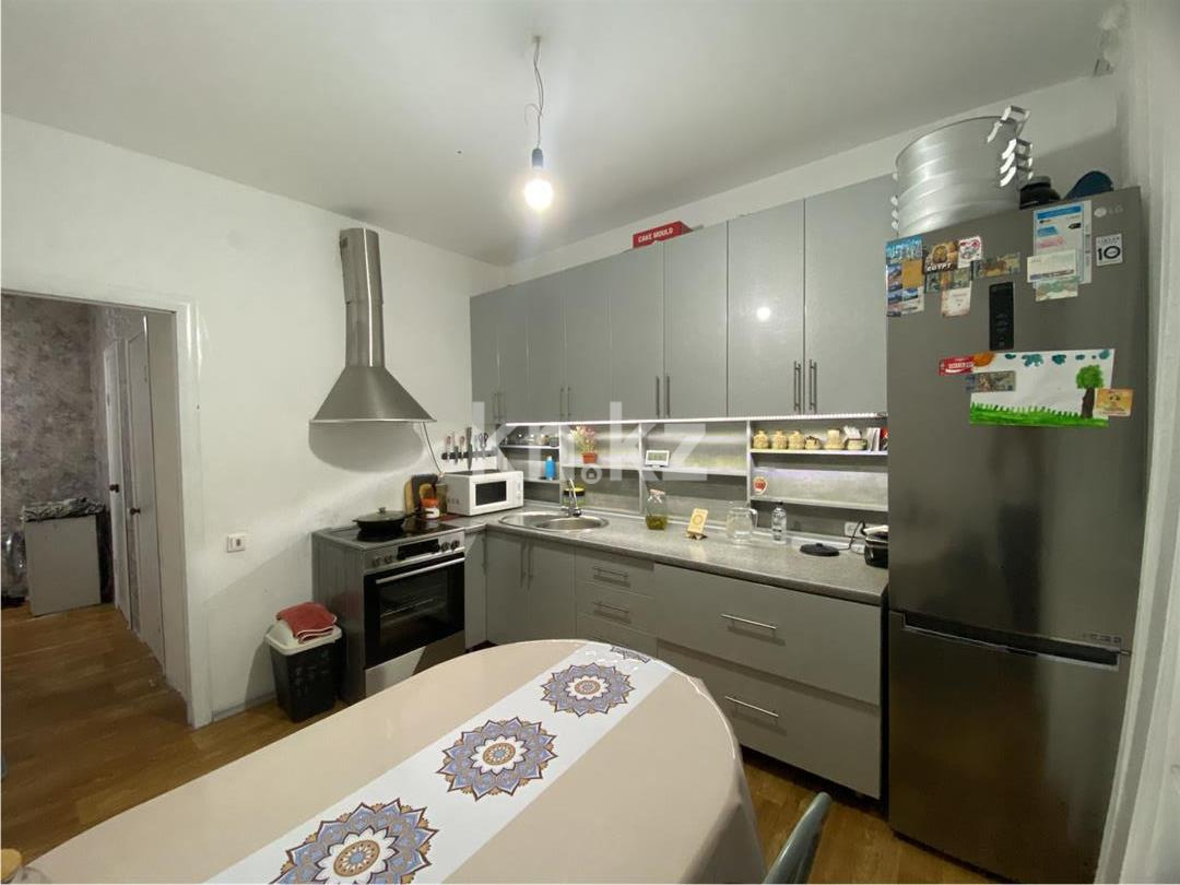 Продажа 2-комнатной квартиры, 69 м², ул. Момышулы, дом  28 в Караганде - фото 8