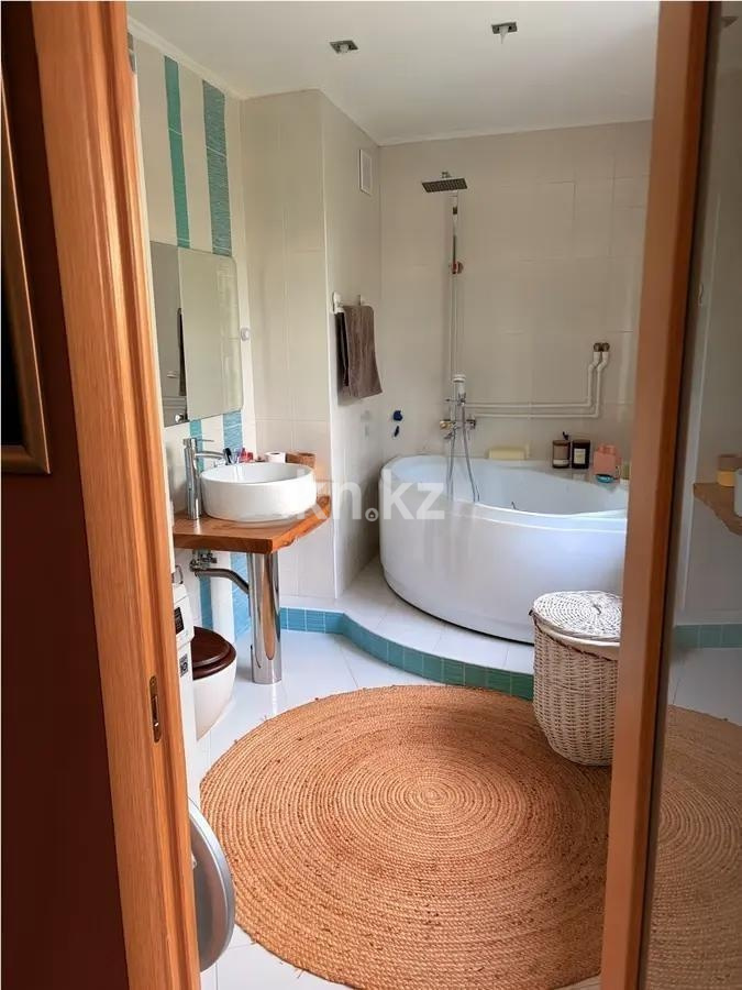 Продажа 2-комнатной квартиры, 80 м² в Алматы - фото 3