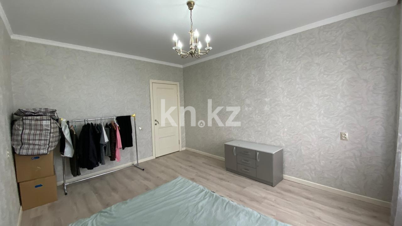Продажа 3-комнатной квартиры, 93 м², пр. Шахтеров в Караганде - фото 4