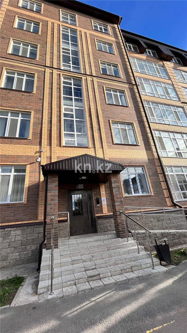 Продажа 2-комнатной квартиры, 65 м², ул. Муканова в Караганде - фото 3