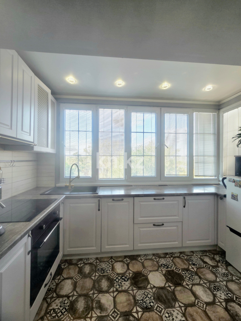 Продажа 3-комнатной квартиры, 70 м², ул. Макатаева, дом  5а в Алматы - фото 6