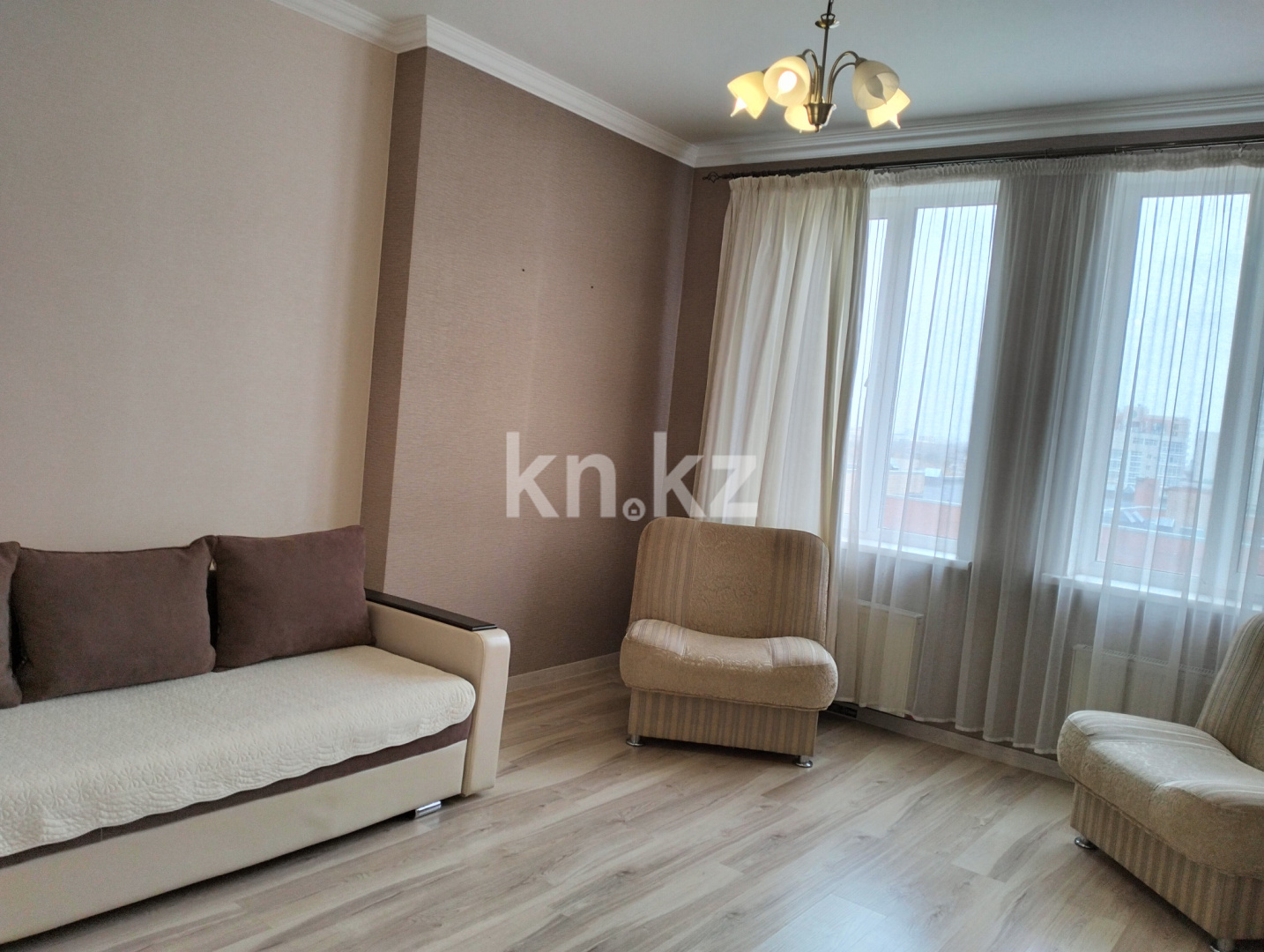 Аренда 1-комнатной квартиры, 40 м², ул. Сатпаева, дом  6 в Астане