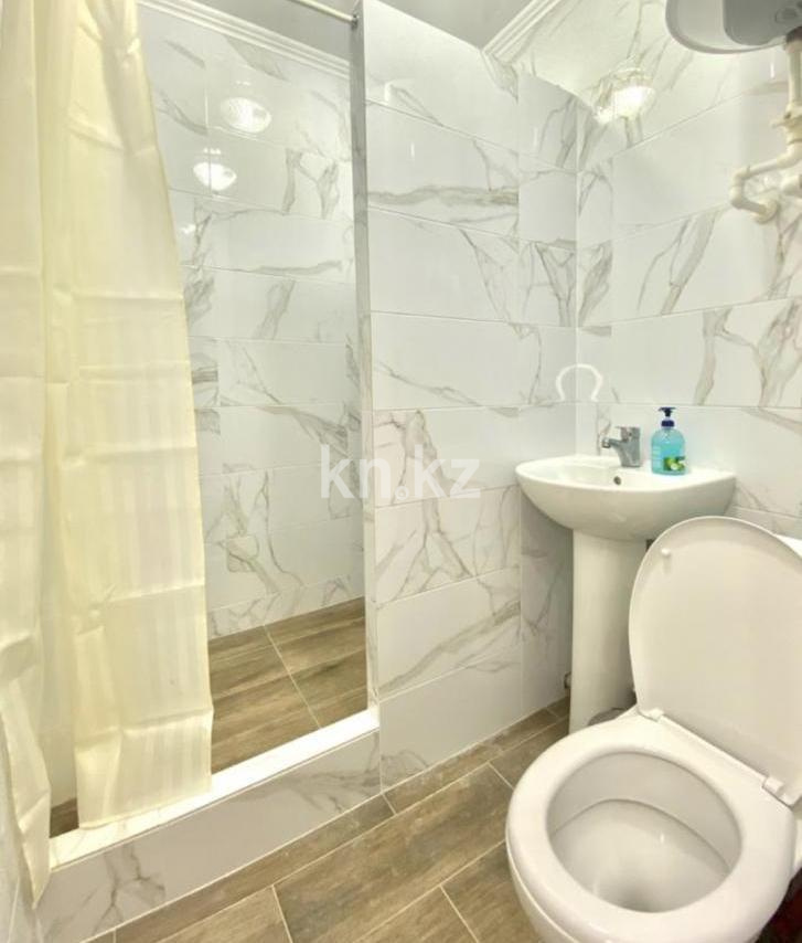 Аренда 1-комнатной квартиры посуточно, 40 м², ул. Ержанова, дом  4 в Караганде - фото 3