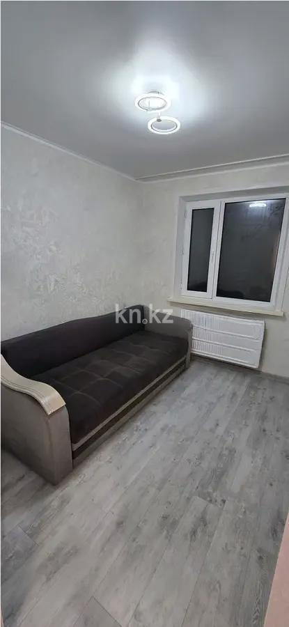 Продажа 3-комнатной квартиры, 50 м², 23-й мкр., дом  36 в Караганде - фото 4