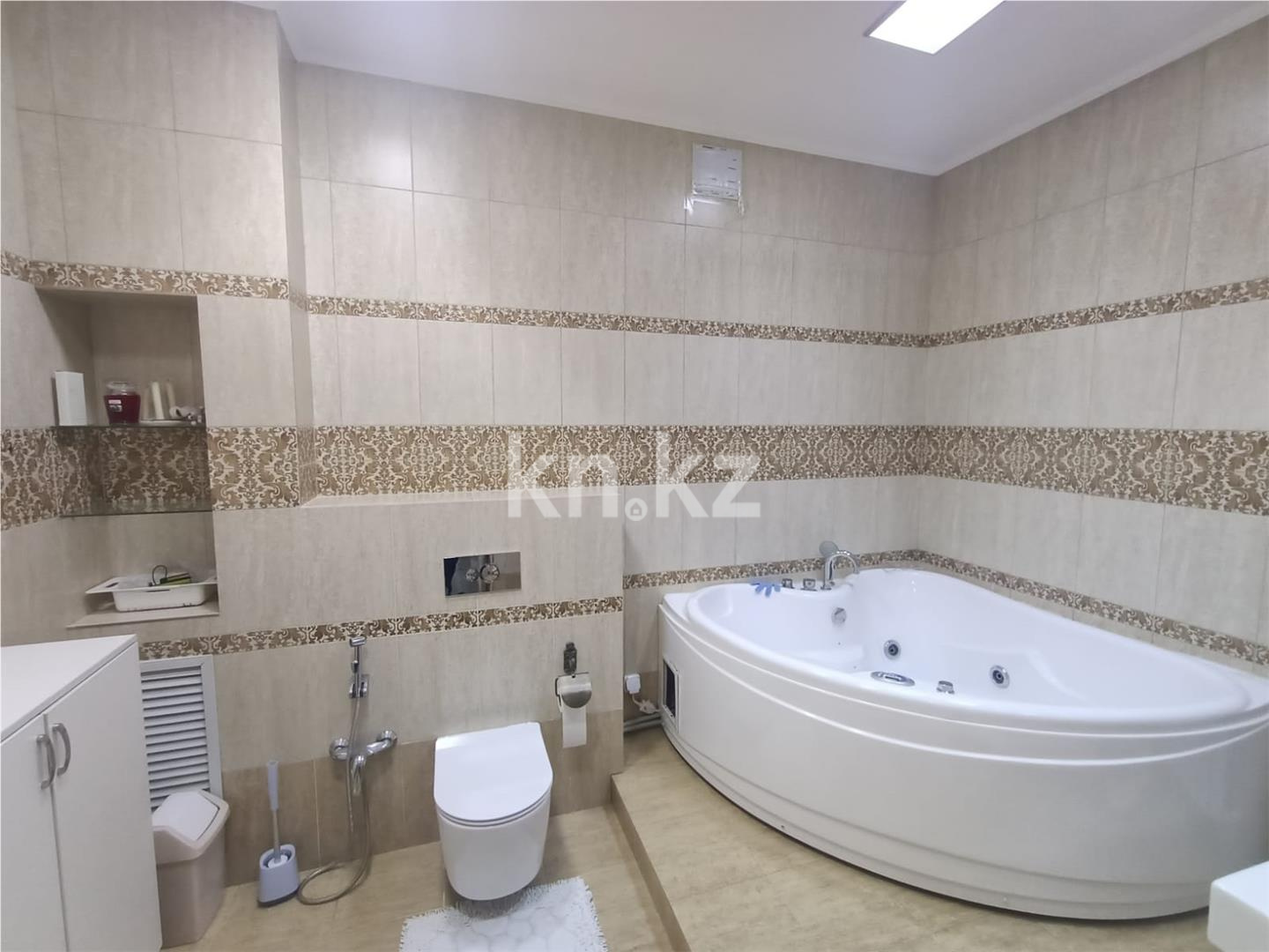 Продажа 5-комнатной квартиры, 200 м² в Астане - фото 22