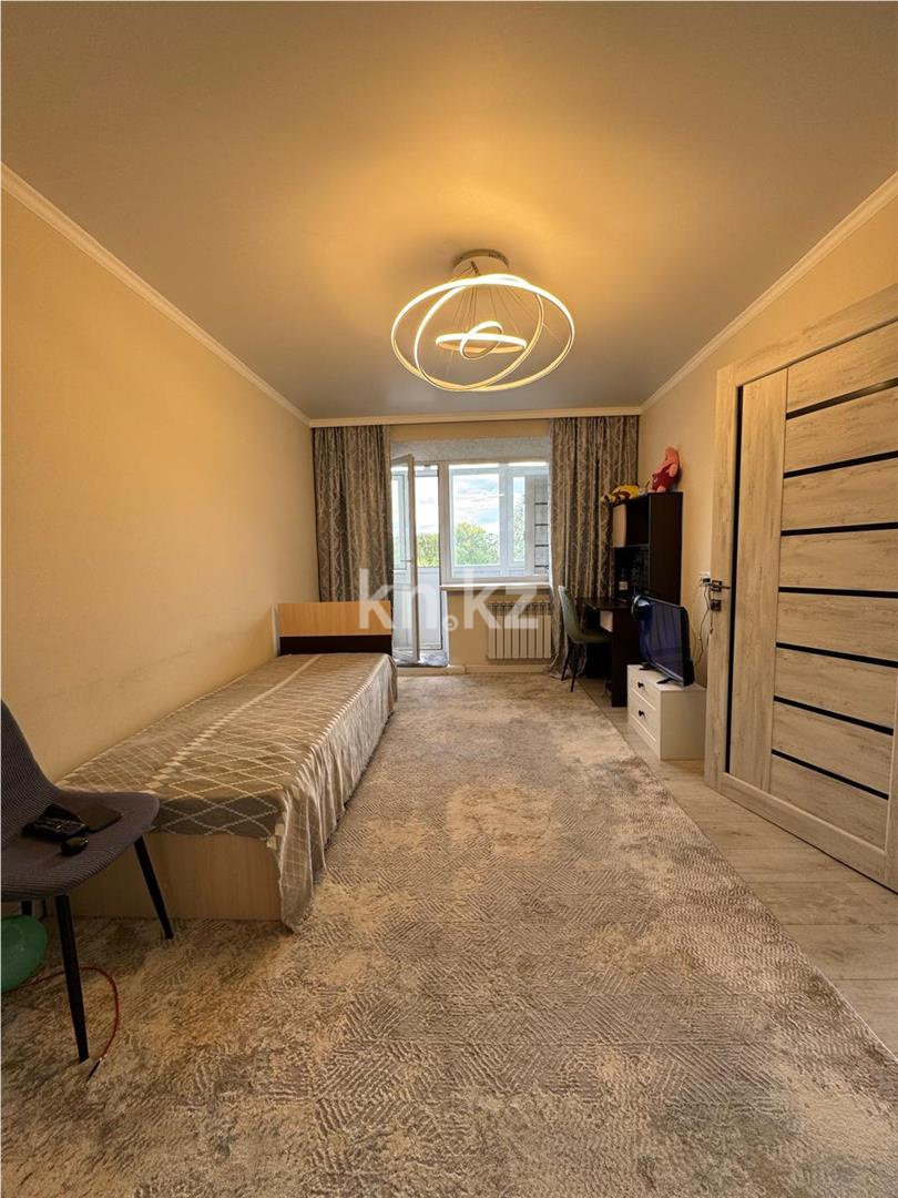 Продажа 3-комнатной квартиры, 50 м², ул. Аманжолова в Караганде - фото 2