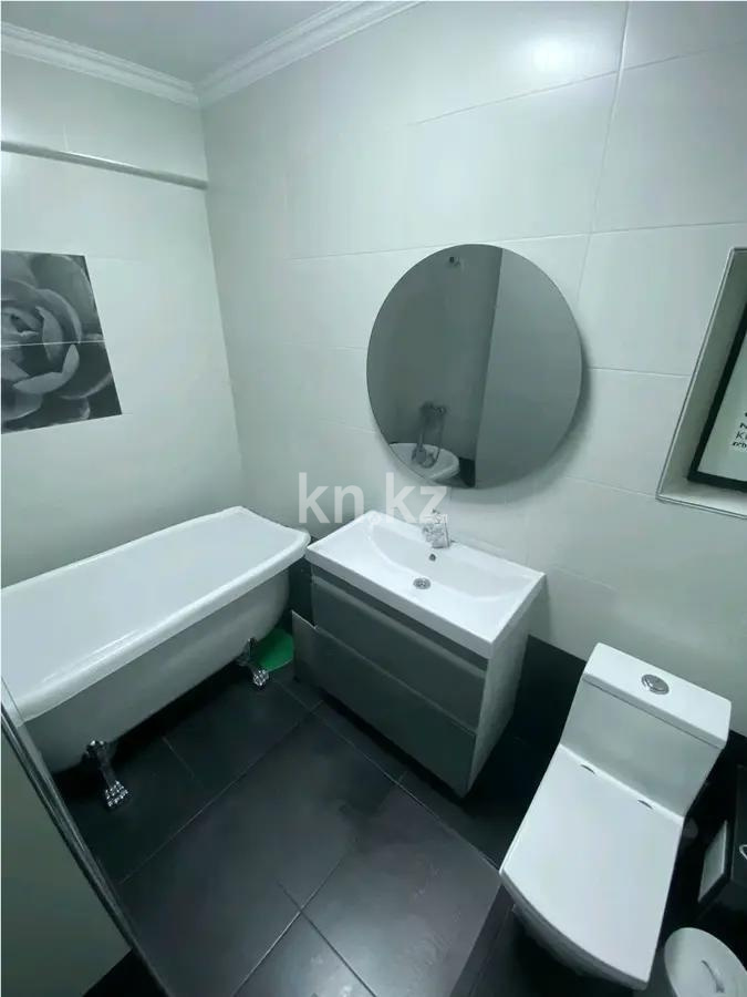 Продажа 2-комнатной квартиры, 76 м², ул. Толе би, дом  69 в Алматы - фото 5