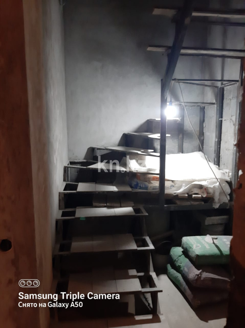 Продажа 4-комнатной квартиры, 116 м², ул. Ихсанова в Уральске - фото 5