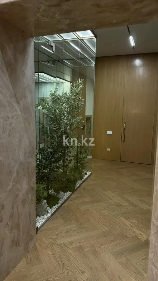 Продажа 6-комнатной квартиры, 245 м² в Астане - фото 2