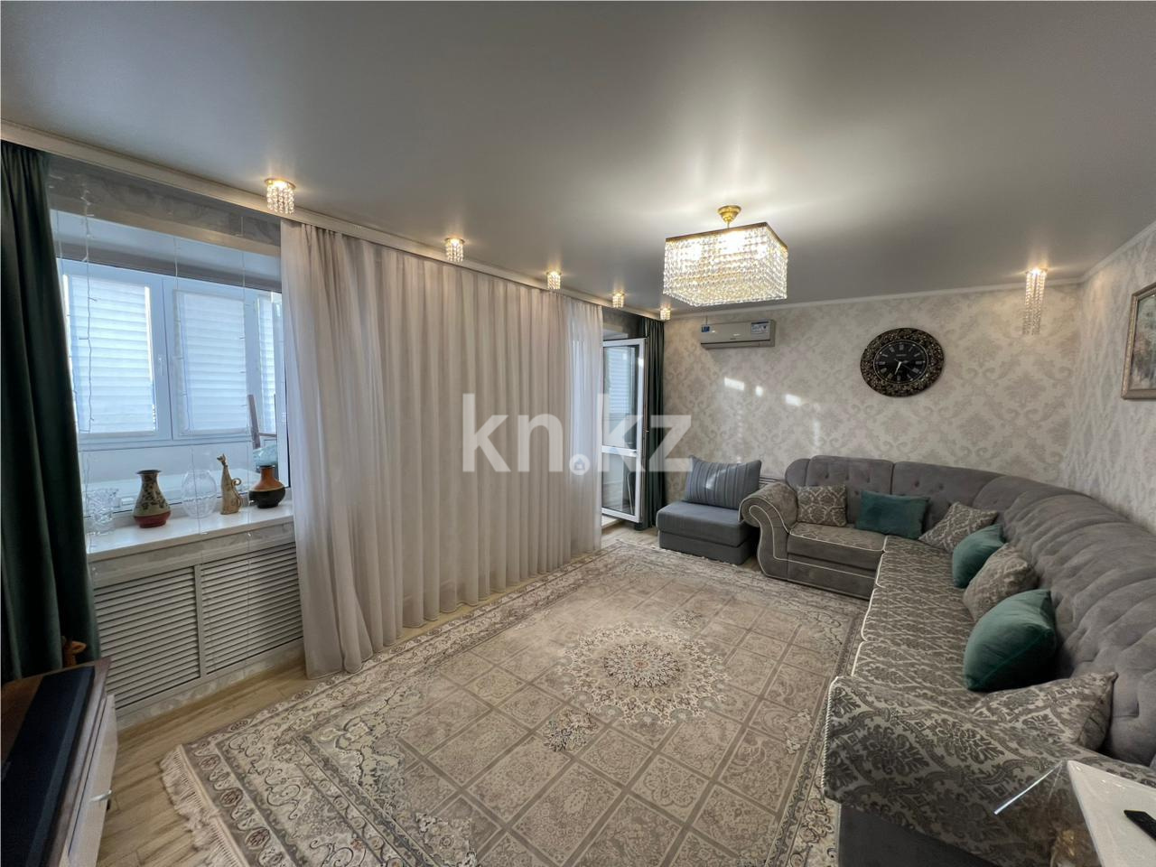 Продажа 4-комнатной квартиры, 102 м² в Караганде