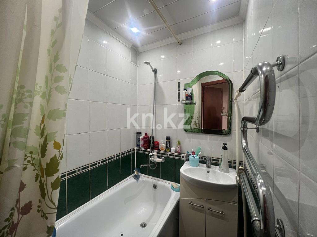 Продажа 3-комнатной квартиры, 60 м², мкр. Восток-2, дом  11 в Караганде - фото 14