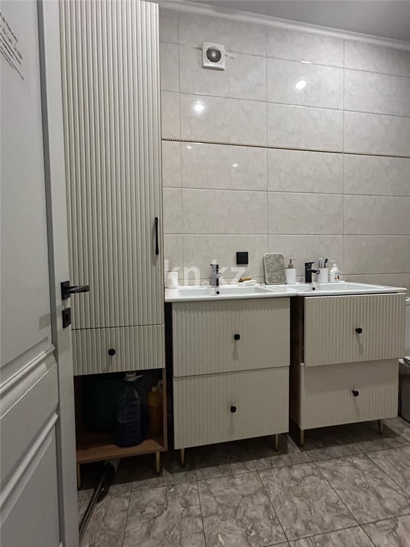 Продажа 7-комнатного дома, 355 м², ул. Жандарбековой в Караганде - фото 15