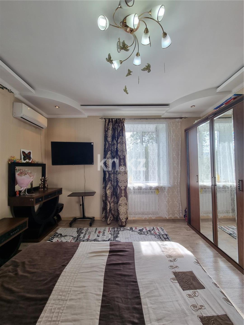 Продажа 2-комнатной квартиры, 64 м² в Караганде