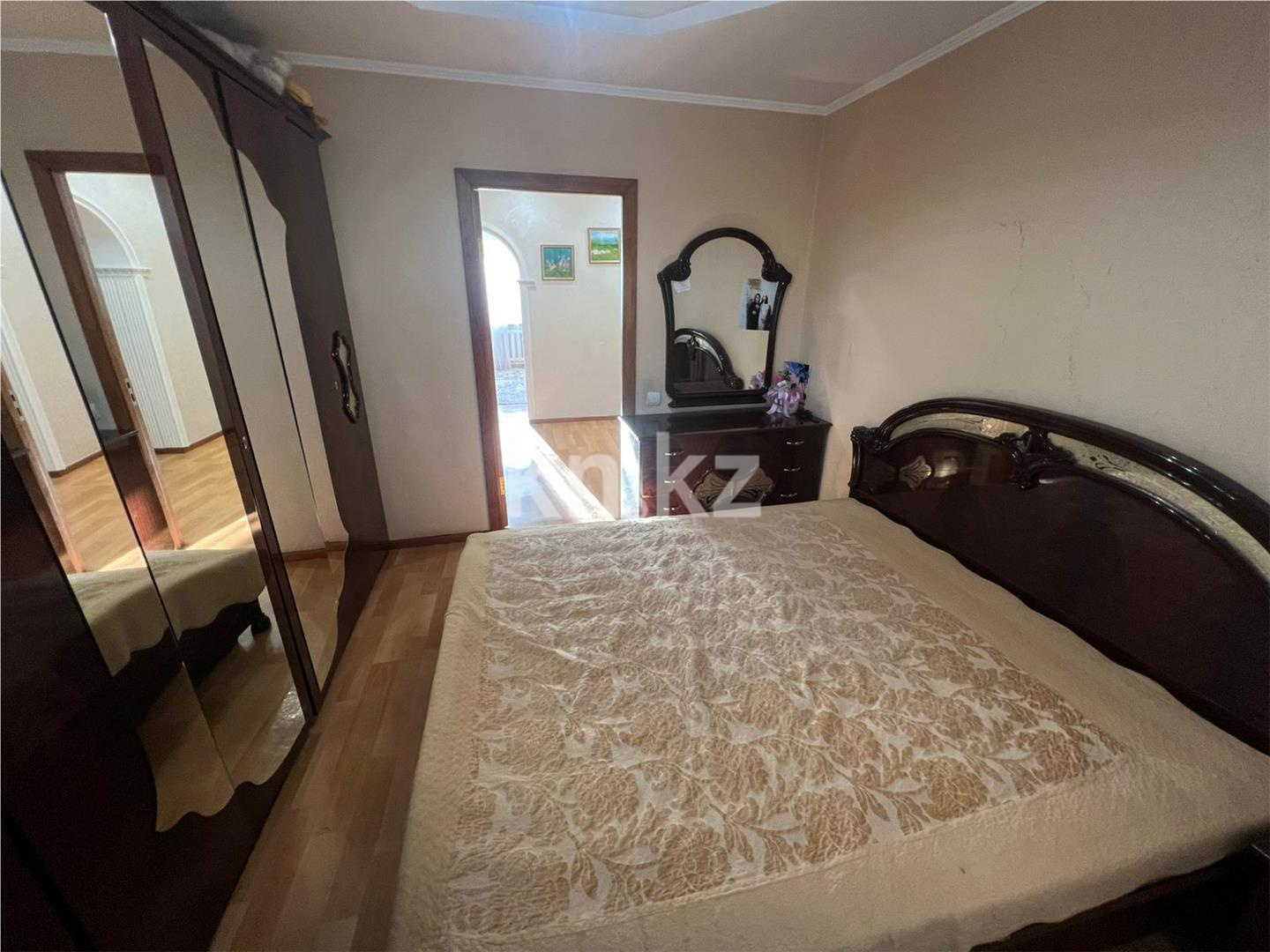 Продажа 4-комнатной квартиры, 75 м², ул. Академическая в Караганде - фото 4